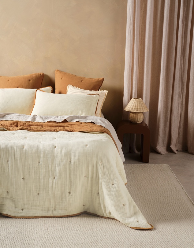 Linen House - Somerset Coverlet