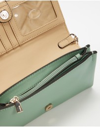 GUESS - Noelle II Crossbody Flap Organizer