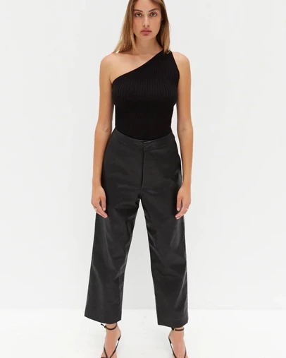 Style Addict - One Shoulder Knit Top