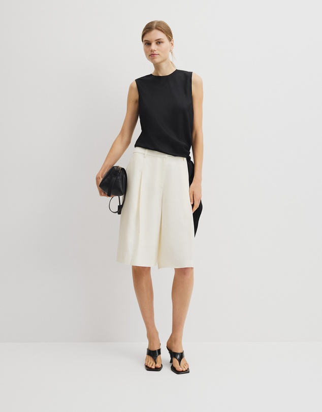Country Road - Crepe Bermuda Short