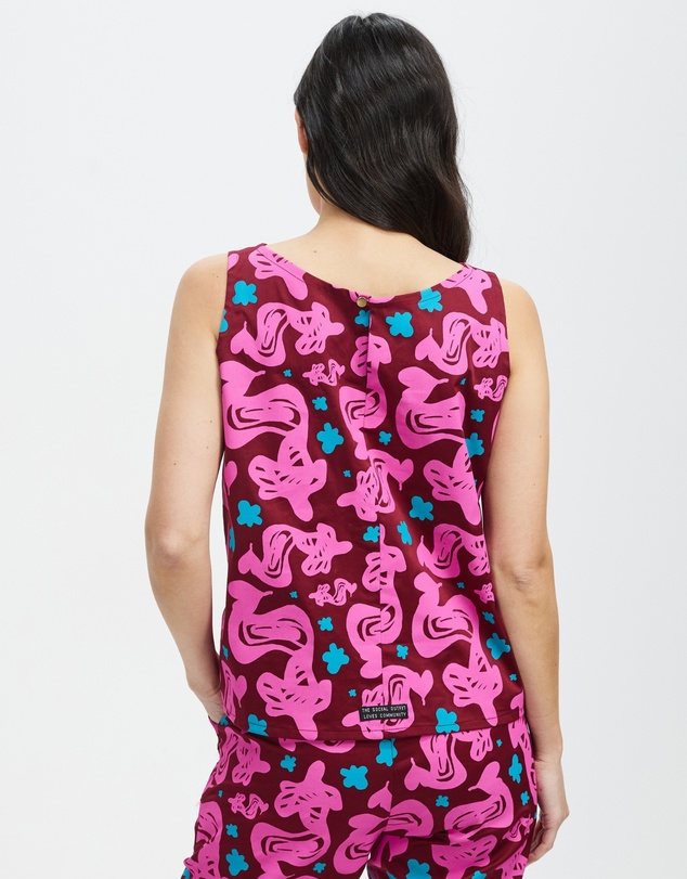 The Social Outfit - Shell Top - Storyteller