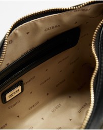 GUESS - Kassie Hobo