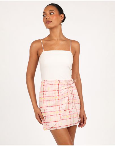 Pink, Pattern