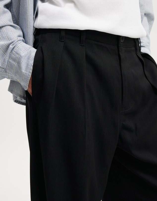 Cotton On - Super Baggy Pleated Pant