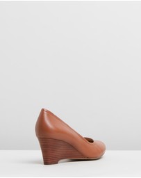 Naturalizer - Hydie Wedge - Saddle