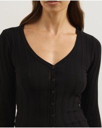 Atmos&Here - Mina V-Neck Knitted Top
