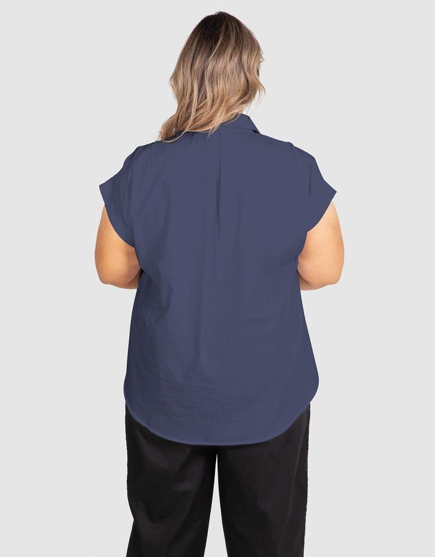 Love Your Wardrobe - Nikki Ruched Extended Sleeve Shirt