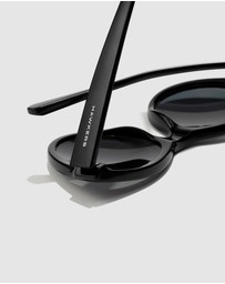 Hawkers Co - HAWKERS - Black DIVINE Sunglasses for Men and Women UV400