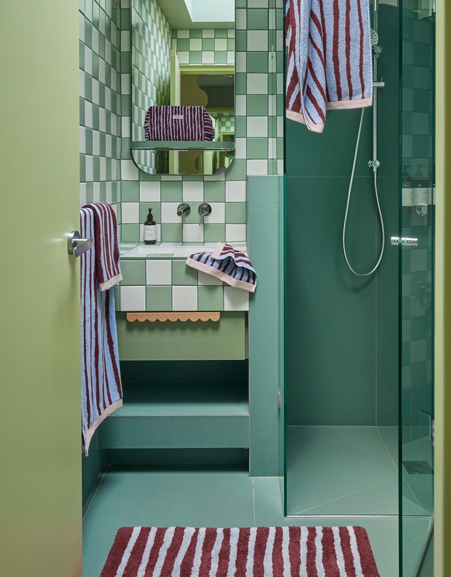 Mosey Me - Strokes Bath Mat