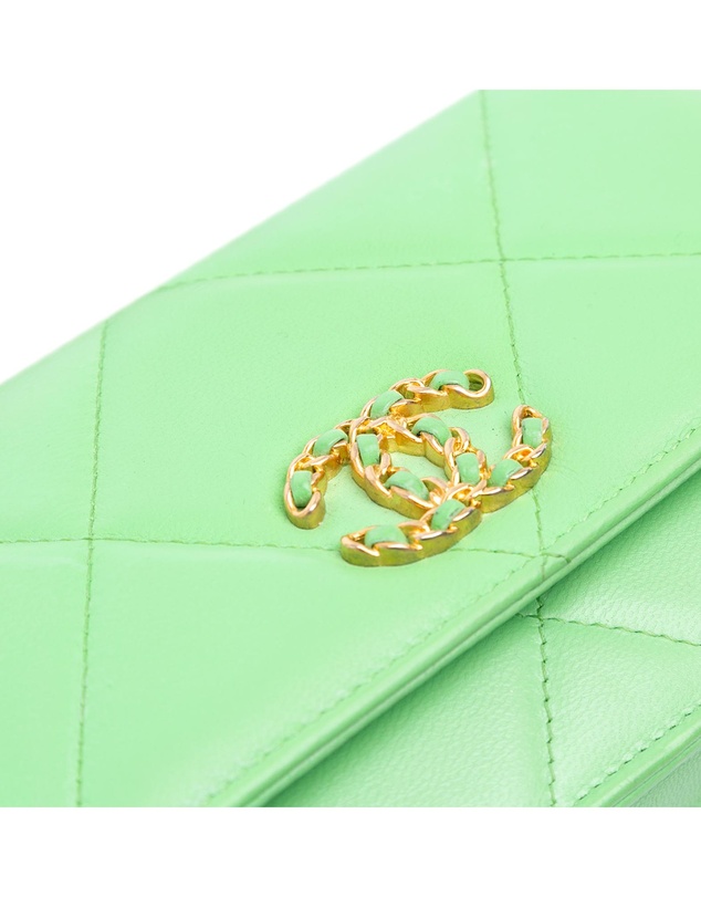 Pre-Loved by Azura Reborn - Pre-Loved Quilted Lambskin 19 Wallet on Chain