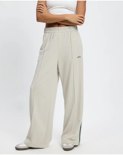 adidas Sportswear - Seasonal Essentials Colorpop Pants With Embroidered Graphic