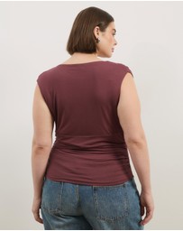 Atmos&Here Curvy - Savannah V Neck Ruched Top
