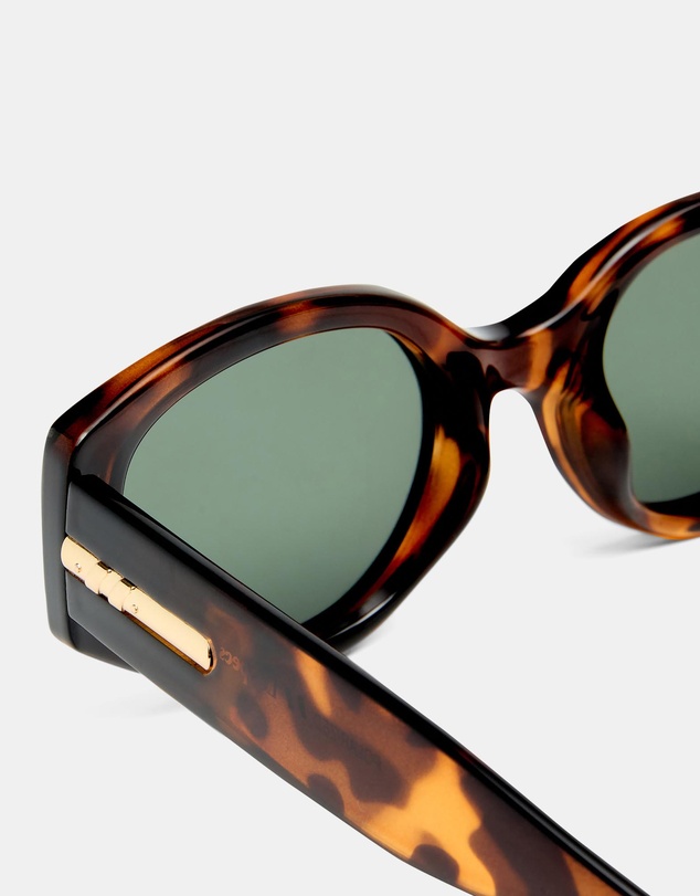 Le Specs - Fevered