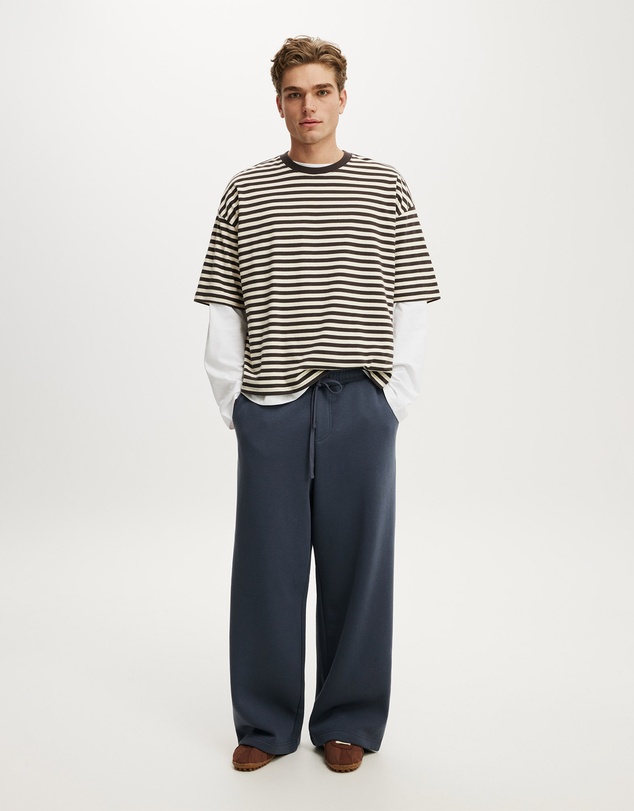 Cotton On - Super Baggy Track Pant