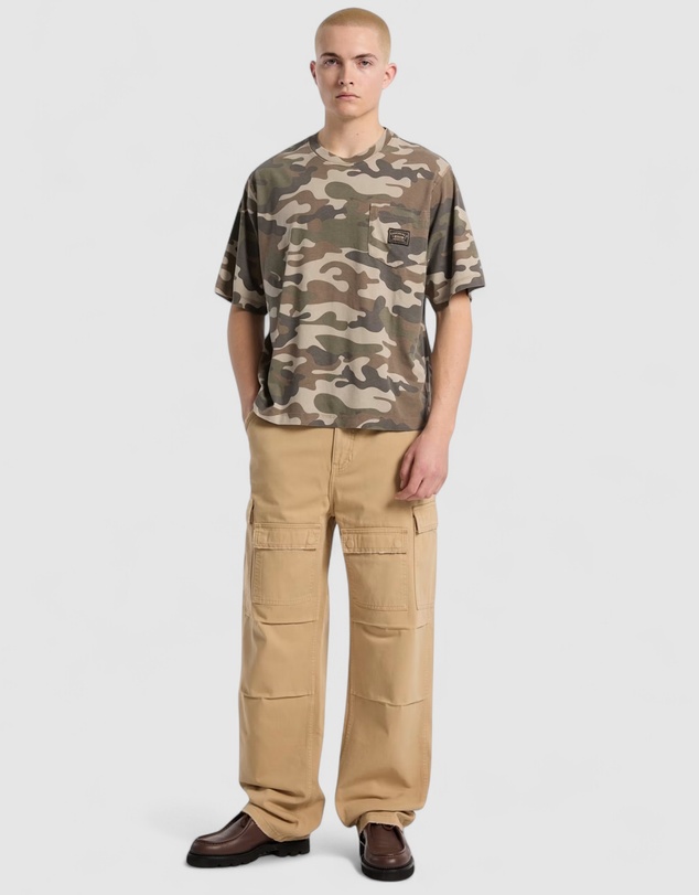 GUESS Originals - GUESS Originals Camouflage Boxy Pocket T-Shirt