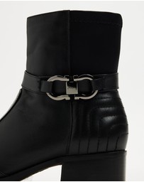Nina Armando - Lady Boots