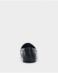 GUESS - Baylon Loafers
