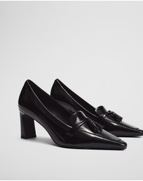 Country Road - Josephine Heel