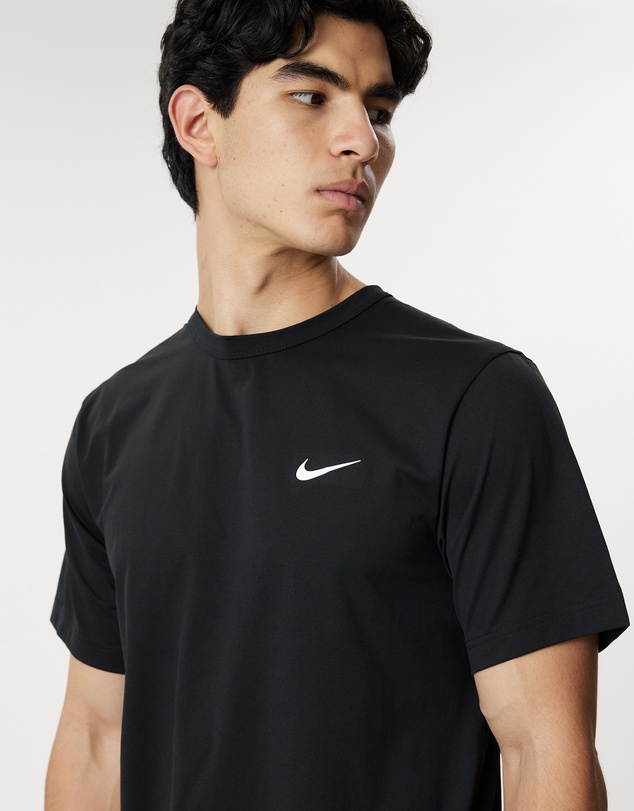 Nike - Dri-FIT UV Hyverse Short-Sleeve Fitness Top