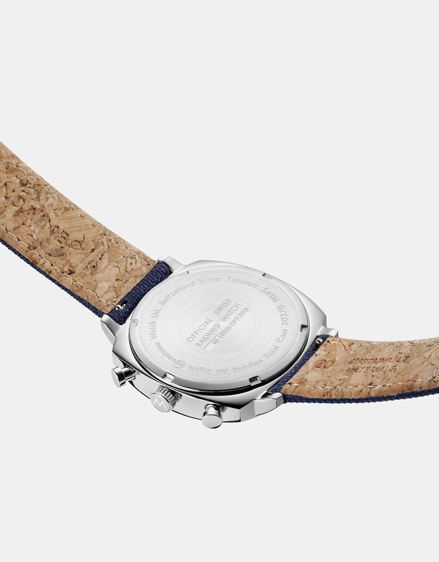 Mondaine - Official Swiss Railways Grand Cushion Deep Ocean Blue Watch Set