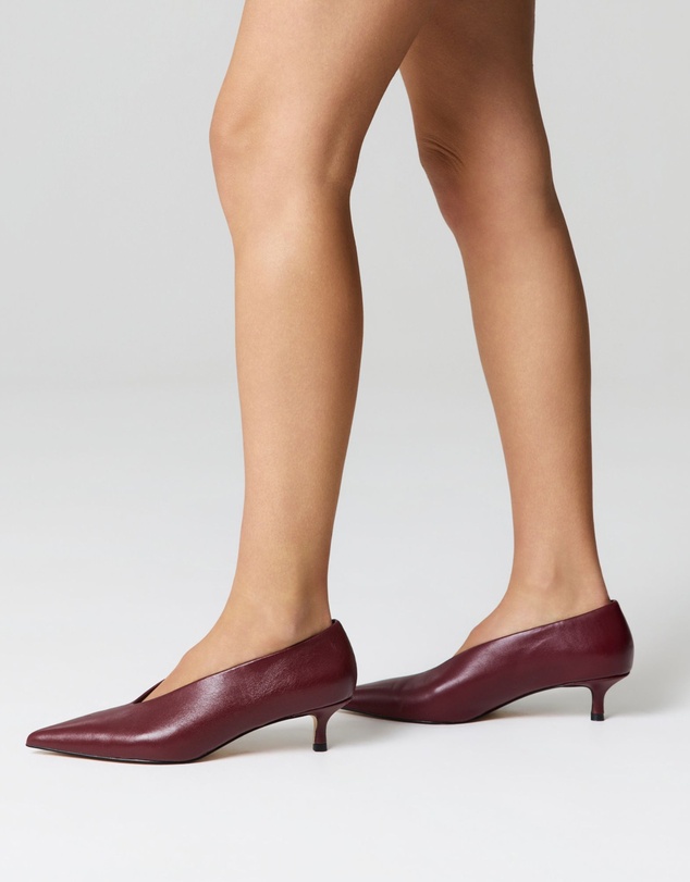 Siren - Flynn Point Toe Pumps