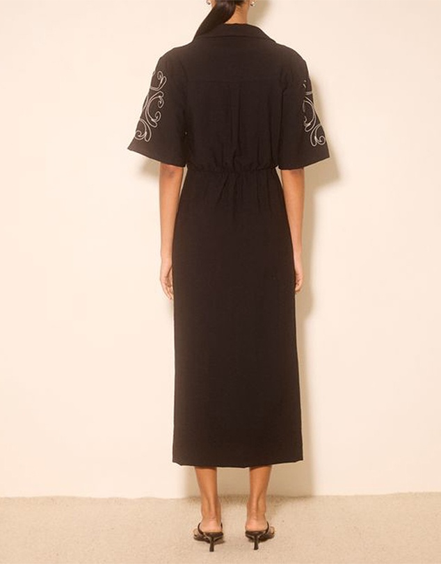 MON RENN - Zahra Embroidered Midi Dress