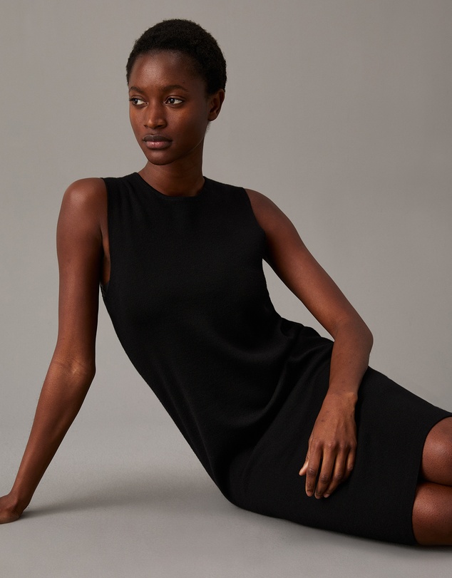 Calvin Klein - Slim Wool Shift Dress