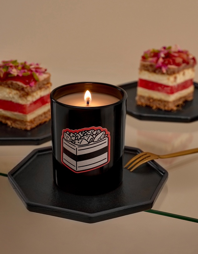Black Blaze - Strawberry Watermelon Cake Candle