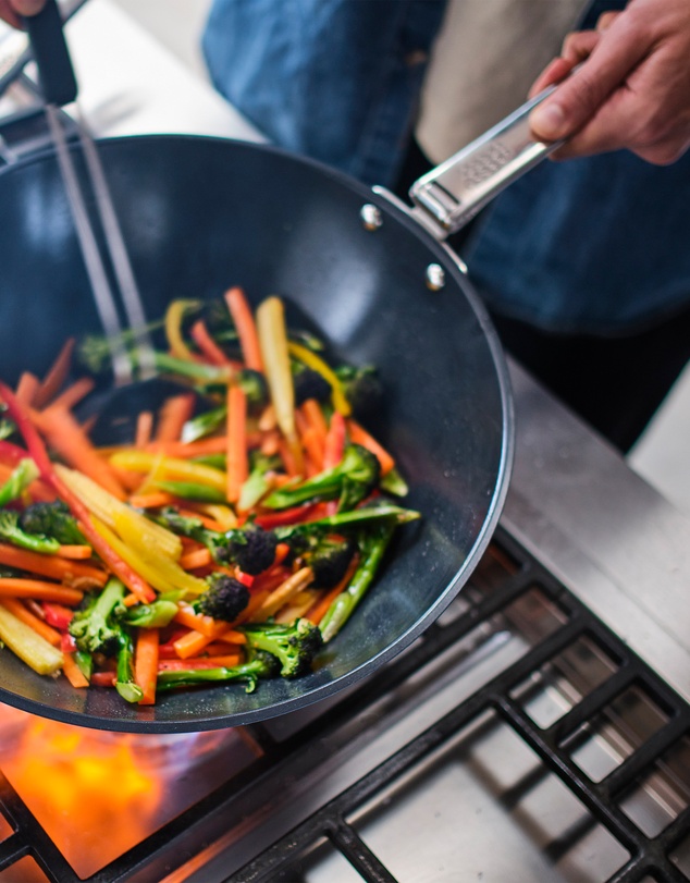 Joseph Joseph - Space Non-stick Wok with Folding Handles - 32 cm