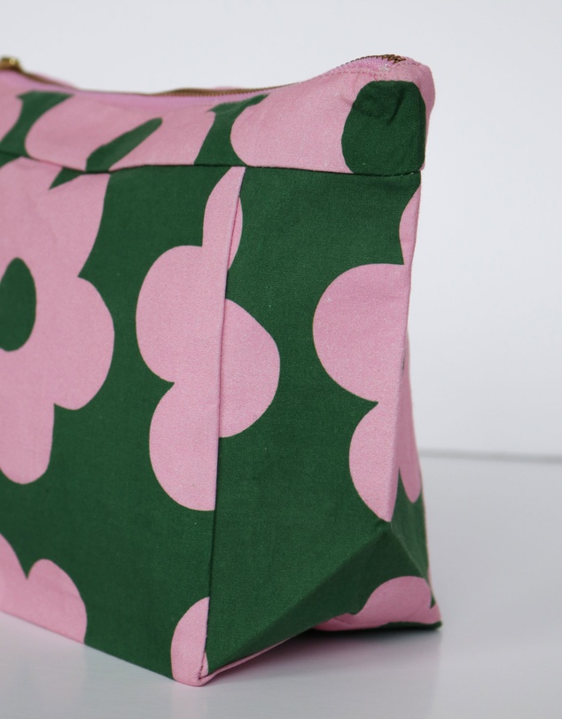Mosey Me - Flowerbed Cosmetic Bag