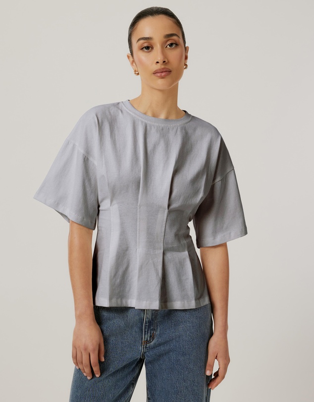 Calli - Tucked T-Shirt
