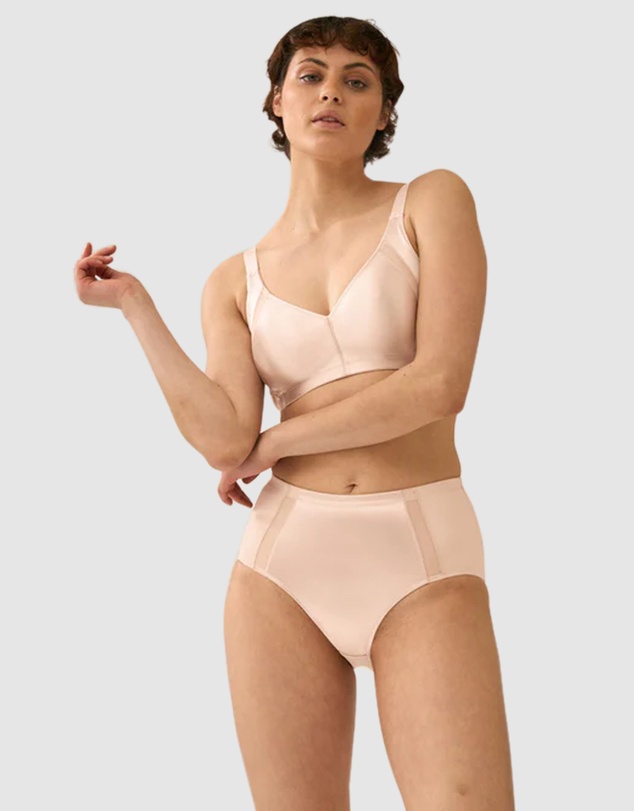 Naturana - Curve Hugger Seamless Wirefree Minimiser Bra