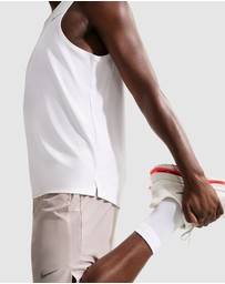 Nike - Challenger Dri-FIT 7