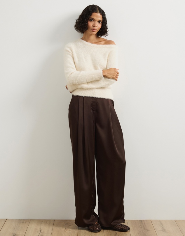Atmos&Here - Abi Off Shoulder Sweater