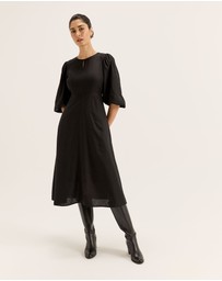 Review - Raphaela Dress