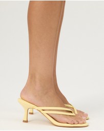 Dazie - Sophie Mid Heel Thongs