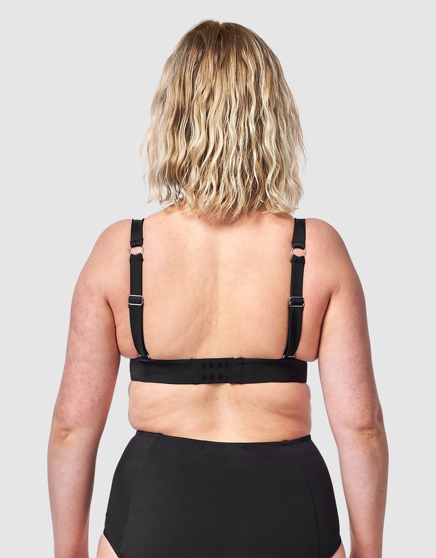 UNE PIECE - Never Say Never Bralette DD-F Cup Bikini Top