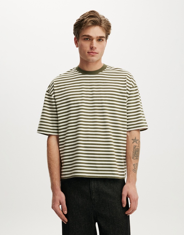 Cotton On - Cropped Fit T-Shirt
