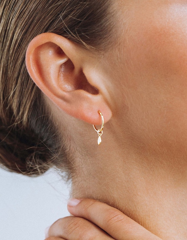 SAINT VALENTINE - Indi Mini Hoops - Gold - ICONIC EXCLUSIVE