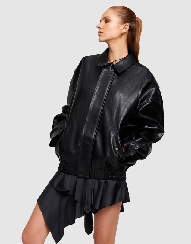 Lioness - Kenny Bomber