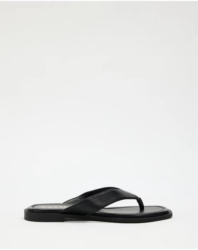 Dazie - Isla Contrast Stitch Thongs