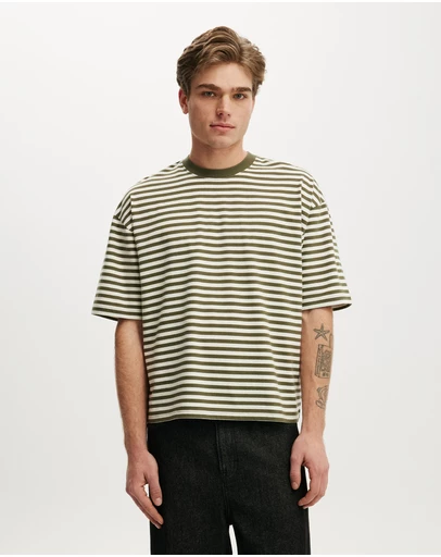 Cotton On - Cropped Fit T-Shirt