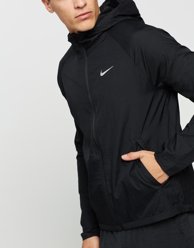 Nike - Essential Running Jacket
