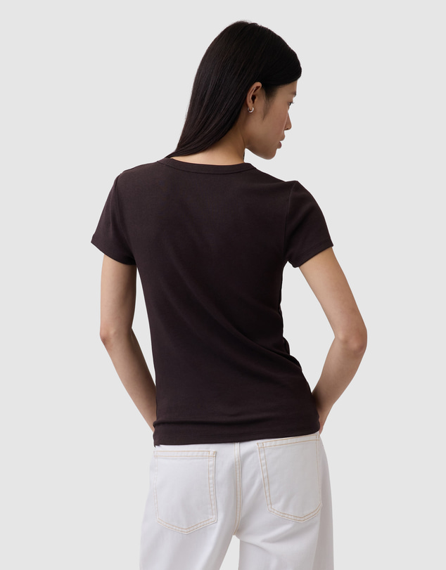 GAP - Modern Crewneck T-Shirt