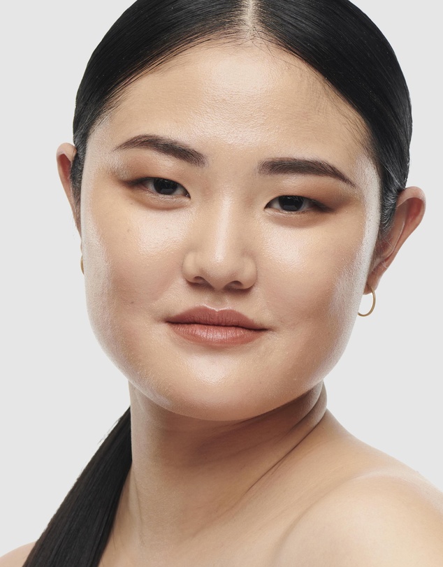 MAC - Studio Radiance Serum Powered Foundation - C4
