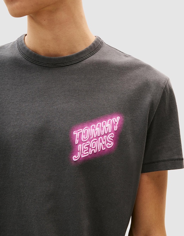 Tommy Jeans - Back Graphic Crew Neck T-Shirt