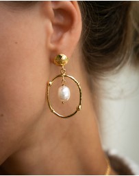 Ottoman Hands - Sloane Pearl Drop Stud Earrings