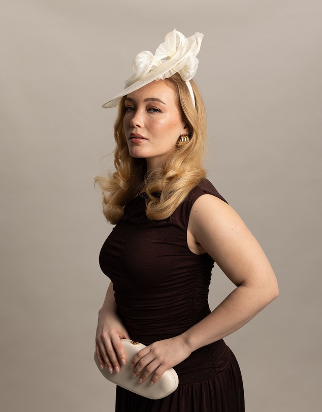 Morgan & Taylor - Yumi Fascinator in Ivory White