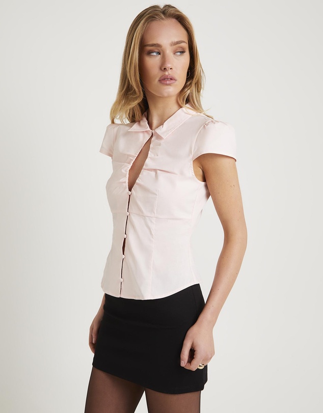 Alice In The Eve - Valeria Keyhole Shirt