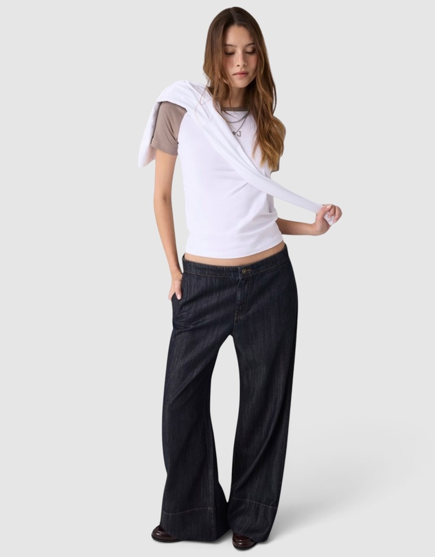 GUESS Jeans - GUESS JEANS Low-Rise Extra Wide Leg Chino Jeans